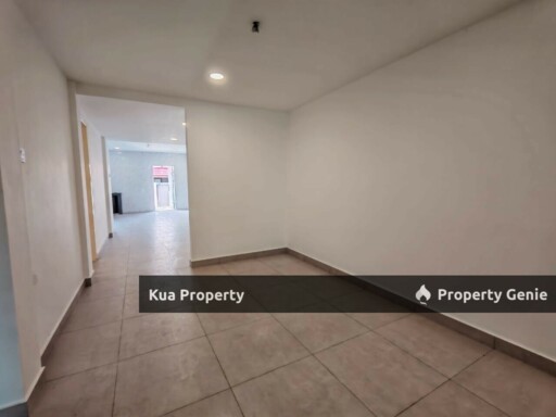 Double Storey Terrace Intermediate House For Rent! Located at Bayor Bukit, Tabuan Jaya
