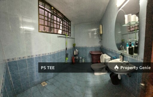 Spacious  2 Storey @ Klang ,Taman Emas