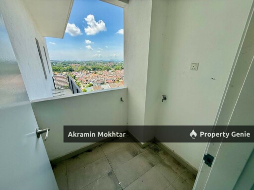 Freehold, Low Level & 2 Parking | Vista Mahogani Condominium, Saujana Impian, Kajang.