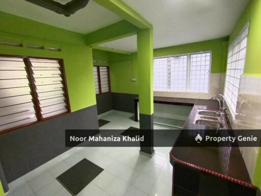End Lot Double Storey, Banting Baru, Banting