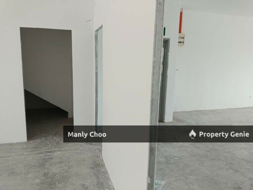 Partition 1st Floor Shop Office Plaza Semabok Nr Ujong Pasir Face Road
