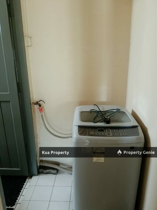 Single Storey Semi Detached House For Rent Located at Jalan Dogan, near 3rd Mile