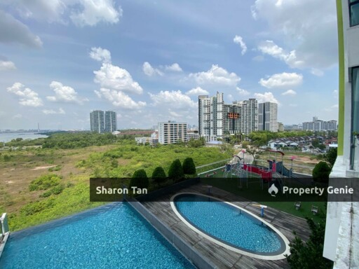 Luxury Marina Residence 3 Bedroom Apartment, Bayu Puteri 5 min to Ciq