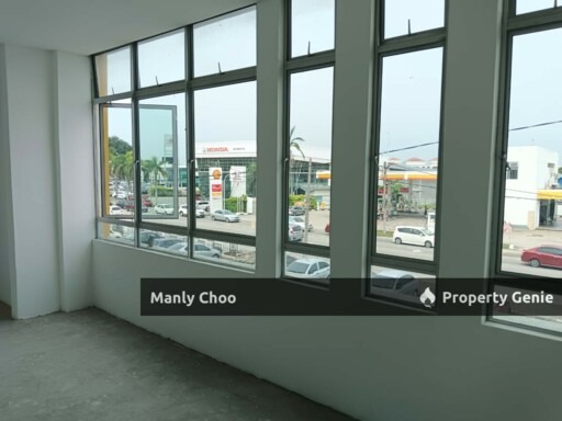Partition 1st Floor Shop Office Plaza Semabok Nr Ujong Pasir Face Road