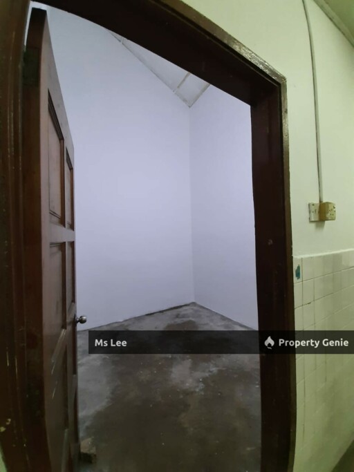 1 storey house - Taman Sri Muda @ Seksyen 25 , Shah Alam - Sale below bank value Rm50k