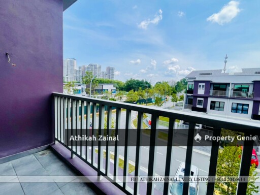The Strata Bangi, Kajang. Upper Corner Unit With Extra Balcony and View