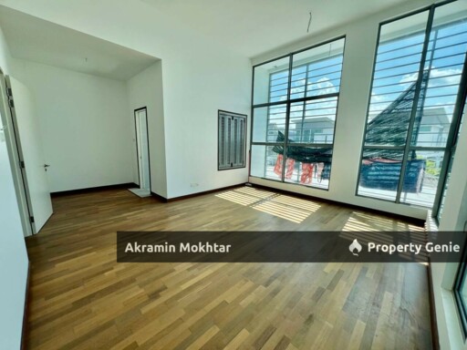 FREEHOLD & NEW | Bungalow 2 Storey Frangipani Villas, Kota Seriemas, Nilai.