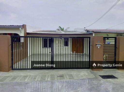 Sek 8 PJ Single Storey House