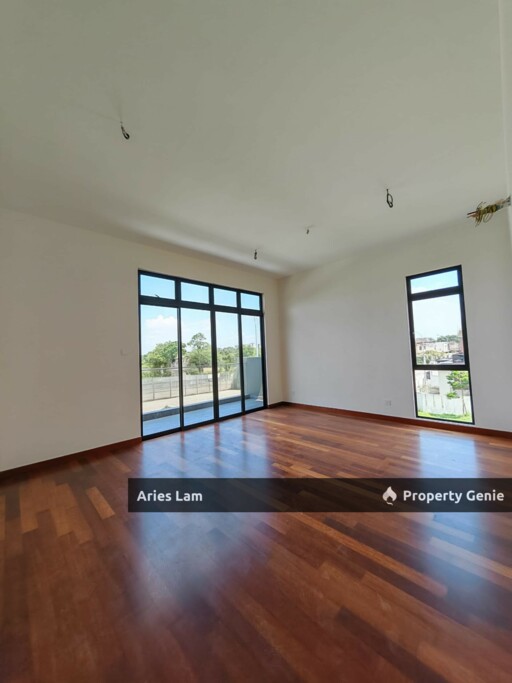 Danga Sutera @ Semi-D House Corner Lot / Skudai