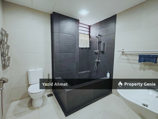 Pangsapuri Adamai Near RTS JB 3+1 Room 3 Bathroom