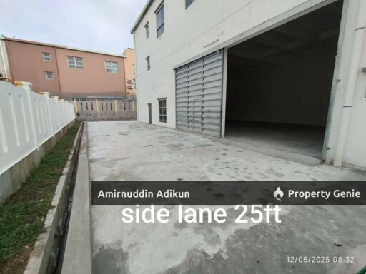 2.5 Storey Semi D Factory Seri Kembangan