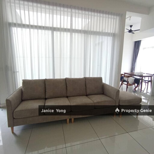 Avira Medini Iskandar Puteri