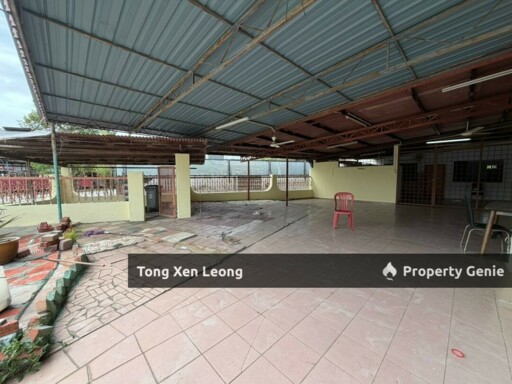 Below Value Double Storey Corner Lot For Sale @ Kampung Lapan