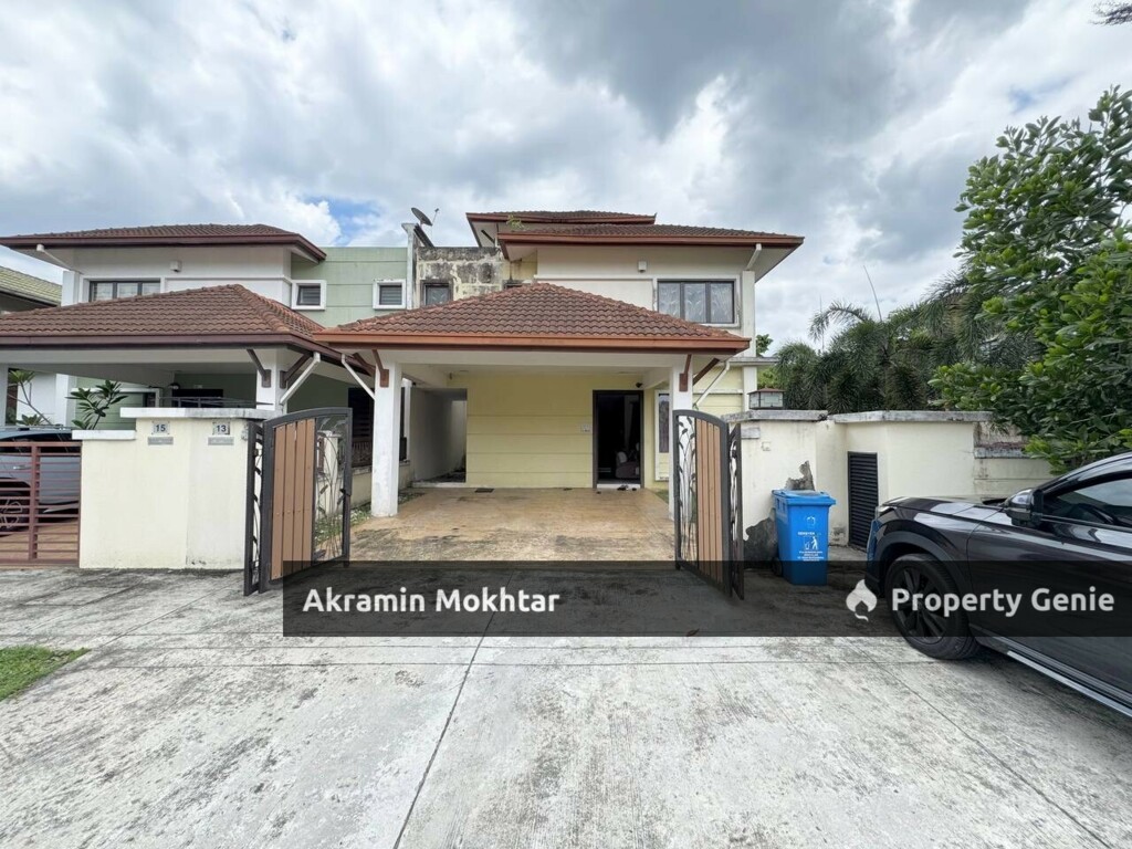 Double Storey Semi D Cluster Cahaya Spk Shah Alam .