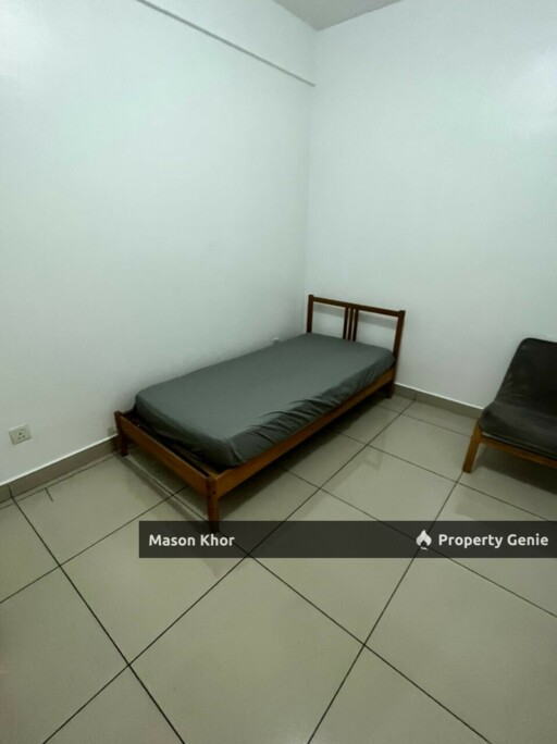 OCEAN VIEW RESIDENCES @HARBOUR PLACE 938sf PARTIALLY RENOVATED BUTTERWORTH