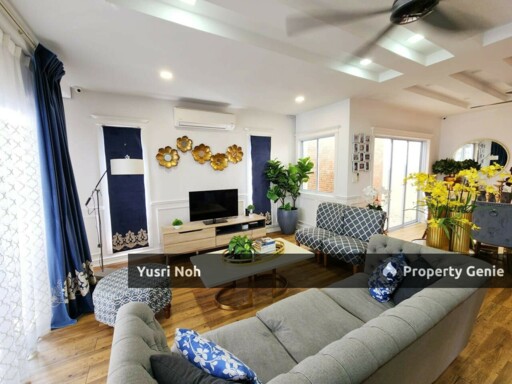 RENOVATED ENDLOT Double Storey The Clover Homes Taman Semanggi Semenyih