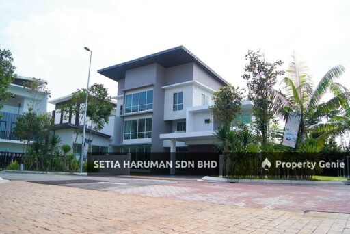 Perdana Lakeview East