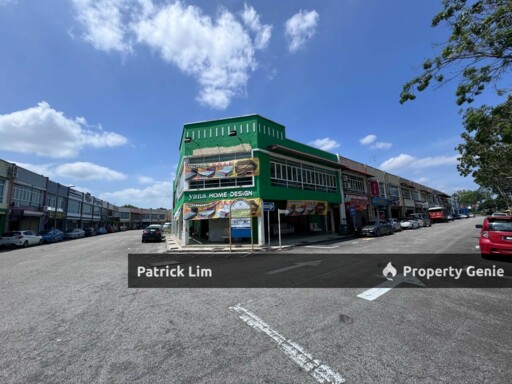 Taman Bukit Piatu Mutiara (Corner Shop Lot 33ft x 70ft) Facing Main Road (For Rent)