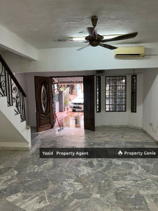 Double Storey Terrace, Taman Samudera Selatan,Batu Caves Good Condition