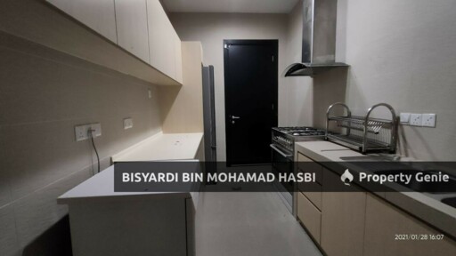 RENOVATED 3 STOREY CORNER LOT SEMI DETACHED, LAKEHILL VILLAS, BANDAR BARU BANGI, BANGI .