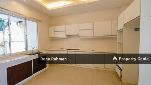 Stunning 4 Bedroom Semi-Detached House in Taman Kelab Ukay