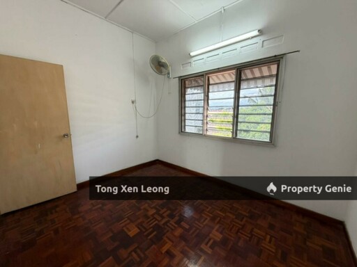 Below Value Double Storey Corner Lot For Sale @ Kampung Lapan