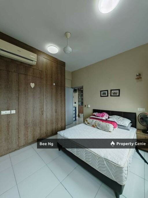 The Sky Executive Suites @ Bukit Indah/2bedroom/corner Lot
