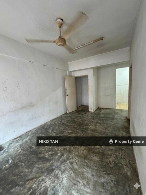 [RENOVATED]Shop Apartment Taman Sri Yaacob Skudai For Sale