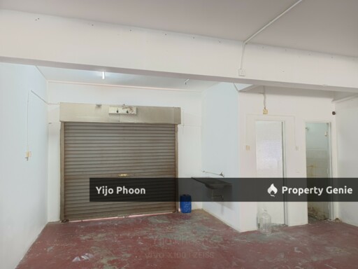 Shoplot Ground Floor @ Bukit Sentosa, Rawang Main Road Frontage