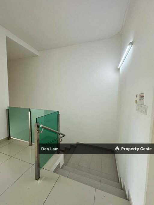 Bandar Sri Sendayan 2sty House Below Value For Sale !!