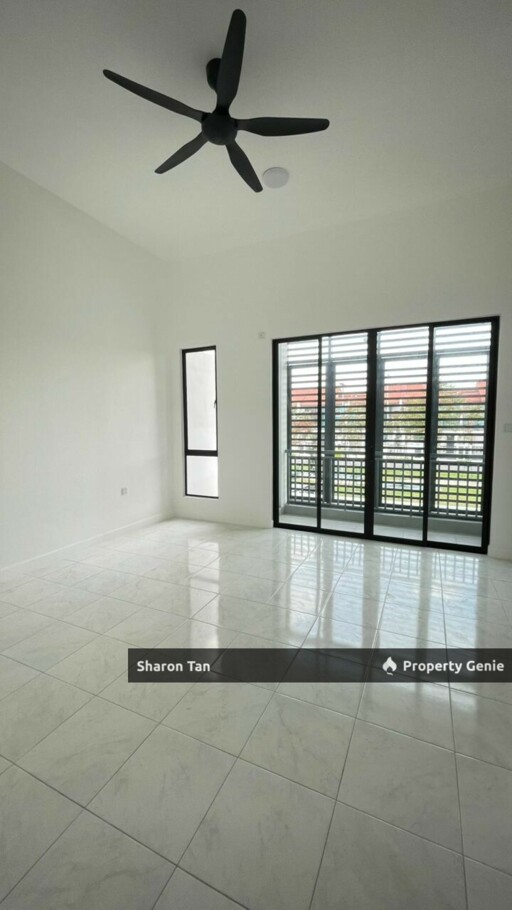 Perjiranan 8 Dato Onn 2 Storey Teracce Playground Unblock View