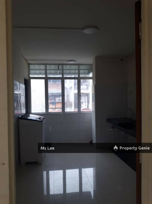 PKNS Flat @ Seksyen 24, Shah Alam-Blok 54 3rd floor-Sale Below Bank Value Rm30k