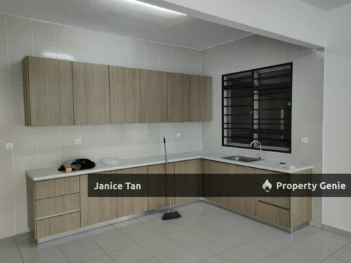 Opal Puchong New Unit for Rent!
