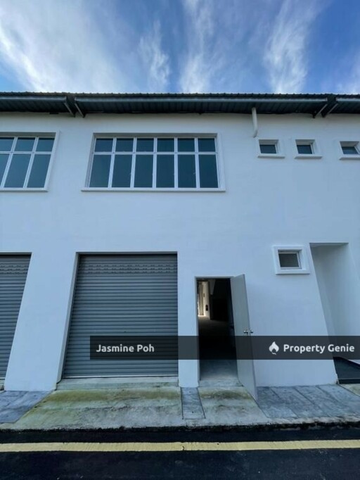 Shop Taman saujana , Kluang For SALE