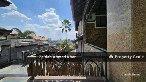 3 Storey Bungalow Ttdi Hill With Swimming Pool And Waterfall Features