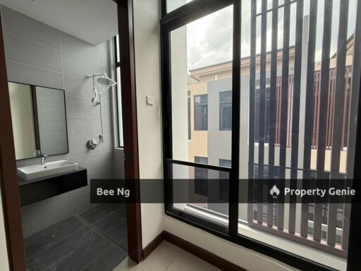 Aurora Sentral Resort Villas / Iskandar Puteri / End Lot / 2 Storey Terrace 24x75 / Brand New