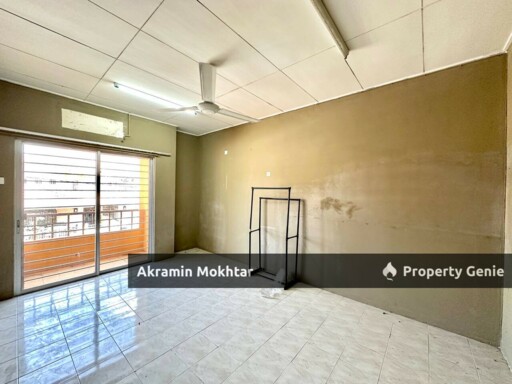 Freehold & Extended | Double Storey Terrace Intermediate Taman Universiti, Jalan Pintar, Kajang