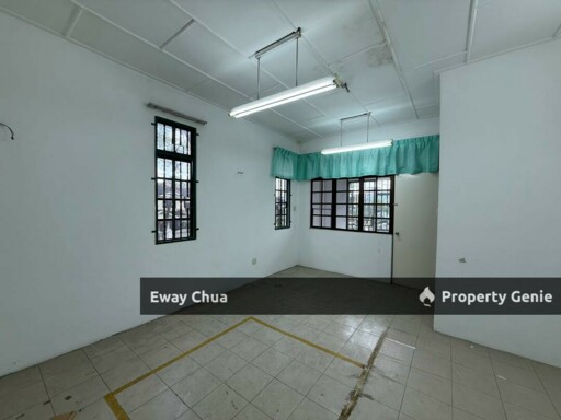 Double Storey Corner Lot in Permas Jaya