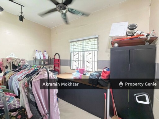 Freehold & Renovated | Semi-D Single Storey House, Taman Meru Harapan, Jalan Jambu Meru Klang  .