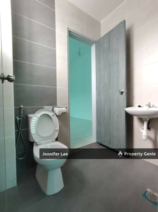 KLEBANG, IPOH FREEHOLD UNOCCUPIED DOUBLE STOREY TERRACE CORNER UNIT WITH HUGE SIDE LAND