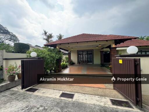 Freehold & Nice Garden | Double Storey Bungalow Kampung Tunku SS1, Petaling Jaya