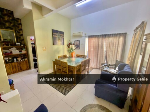 END LOT 3 Storey Terrace De Puncak Ukay, Taman Ukay Perdana, Ampang Selangor .