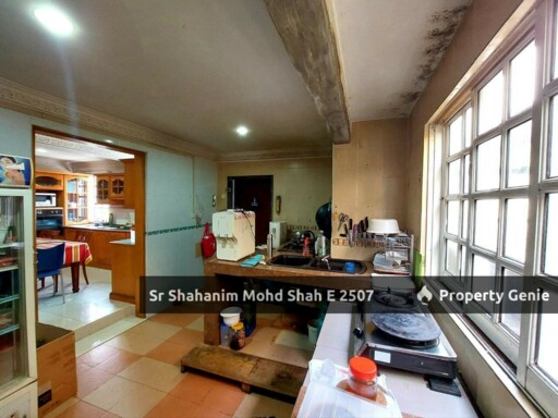 DOUBLE STOREY HOUSE AT TAMAN ALAM MEGAH SEKSYEN 27 SHAH ALAM  END LOT UNIT, RARE UNIT WITH BIG SIZE