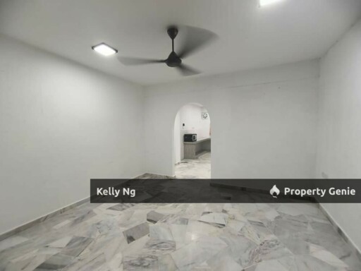 2 Sty Renovated House With Air Cond & Water Heater Att Tmn Sri Indah Klang For Rent