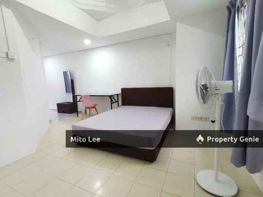 3 Storey Terrace House @ Tampoi Utama For Sale!!