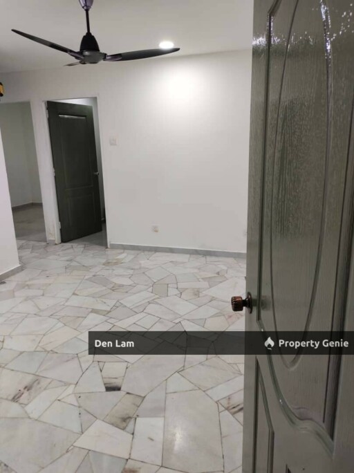 Bukit Cheras Flat KL Near MRT Pangsapuri BLok 8 & 10 For Rent!!