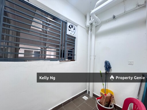 Adenia Apartment Semi Furnished Brand New Unit At Parklands For Rent