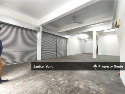 Taman Johor Jaya Jalan Rosmerah 2/3 Shoplot For Rent