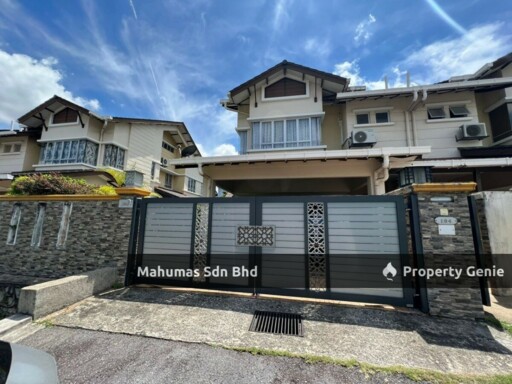D'Anjung (2 Storey Terrace)
