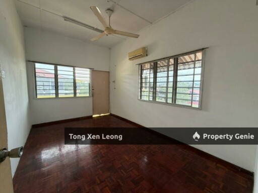 Below Value Double Storey Corner Lot For Sale @ Kampung Lapan